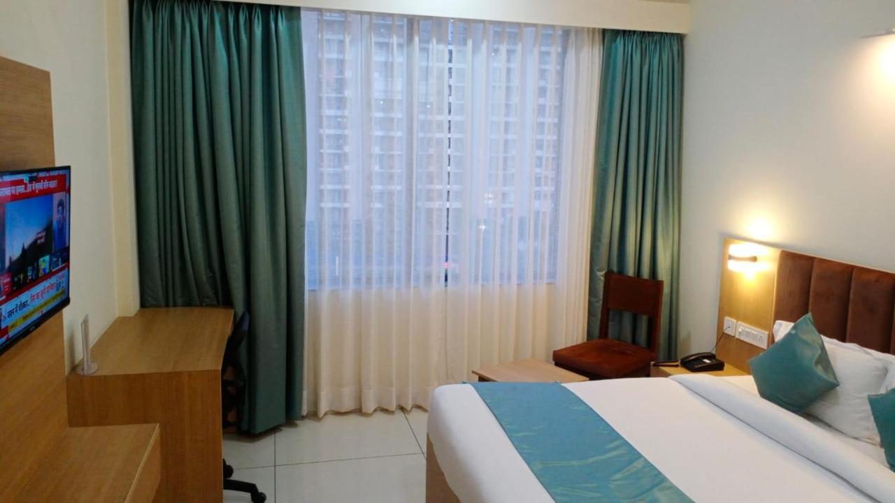 Hotel Rr Galaxy Gurgaon Exterior foto