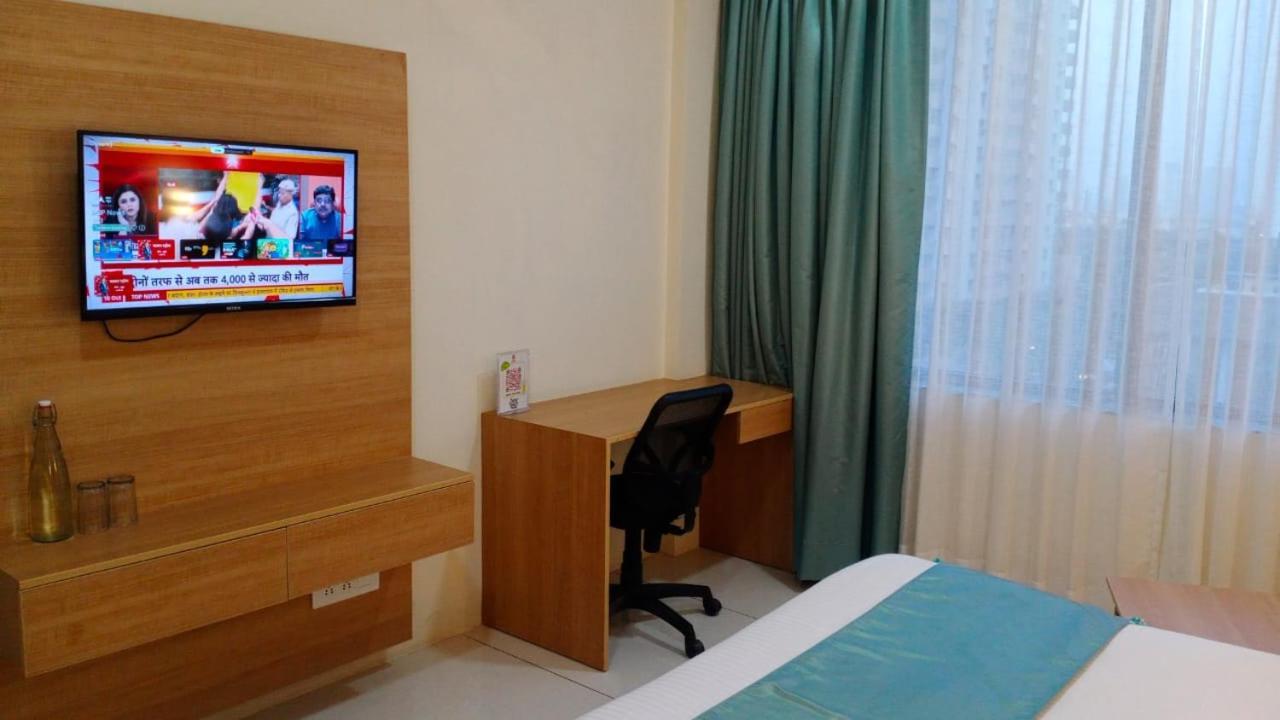 Hotel Rr Galaxy Gurgaon Exterior foto